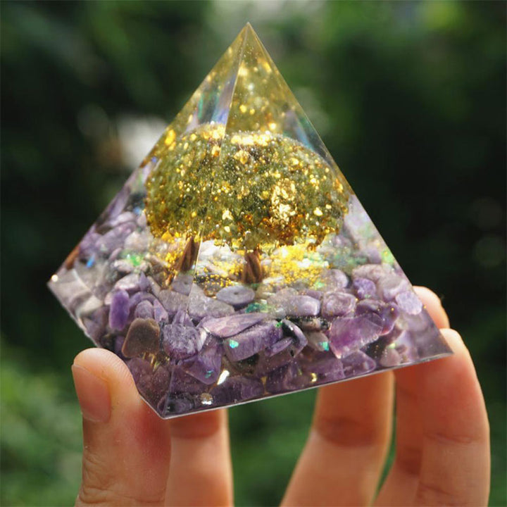 Pirámide de orgón de charoita y peridoto del árbol de la vida de Olivenorma 