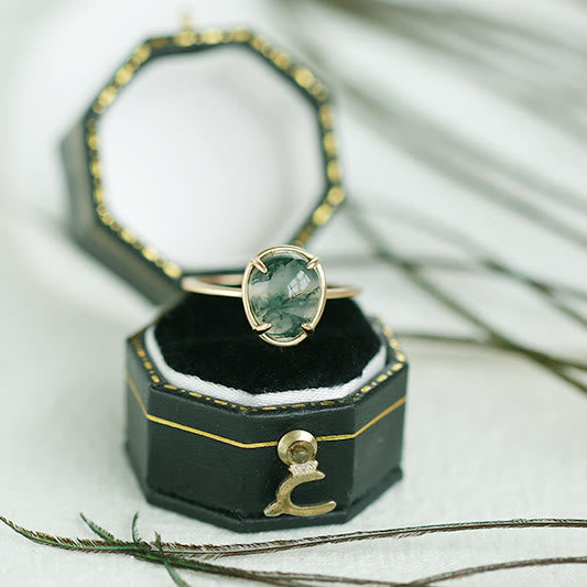 Anillo de plata 925 con ágata musgosa ovalada natural de Olivenorma