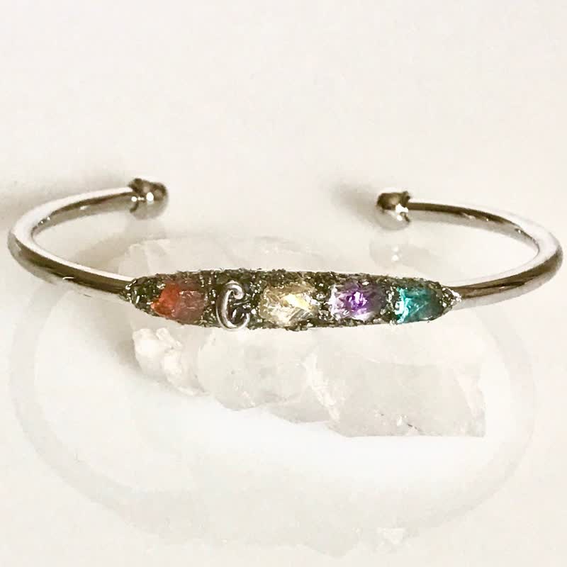 Pulsera con significado y piedra natal personalizada de Olivenorma