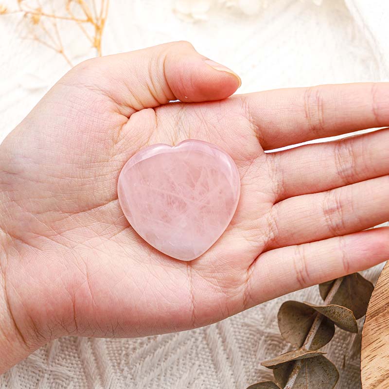 Piedra de preocupación en forma de corazón de cuarzo rosa Olivenorma