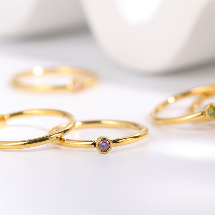 Anillo fino con piedra natal de Olivenorma para el día del nacimiento de 12 meses