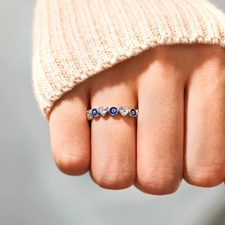 Anillo de plata de ley S925 con forma de corazón y circonita blanca de Olivenorma