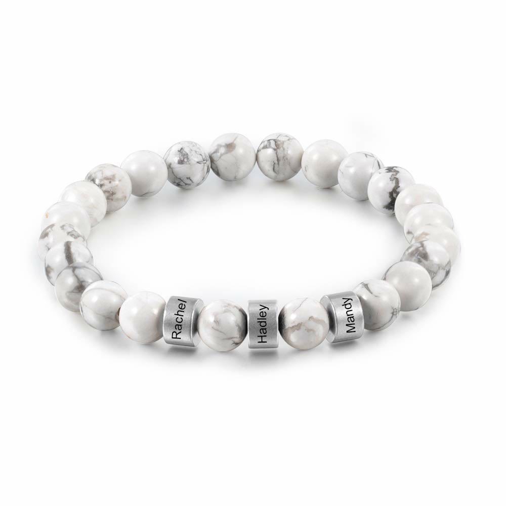 Pulsera de hombre personalizada con cuentas grabadas en piedra natural de Olivenorma