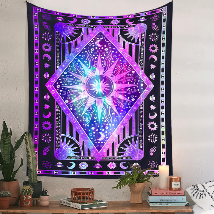 Tapiz bohemio con rayos de sol y luna de Olivenorma 