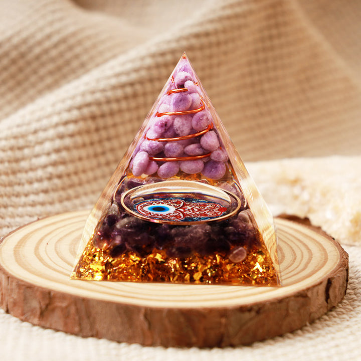 Pirámide de orgón de protección Hamsa de amatista y jade morado de Olivenorma
