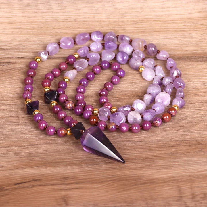 Collar de mala con cuentas de jade morado y amatista natural de Olivenorma