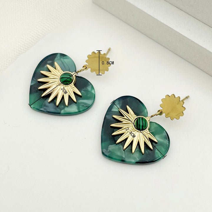 Pendientes de acero inoxidable dorados con ágata musgosa de Olivenorma en forma de corazón 