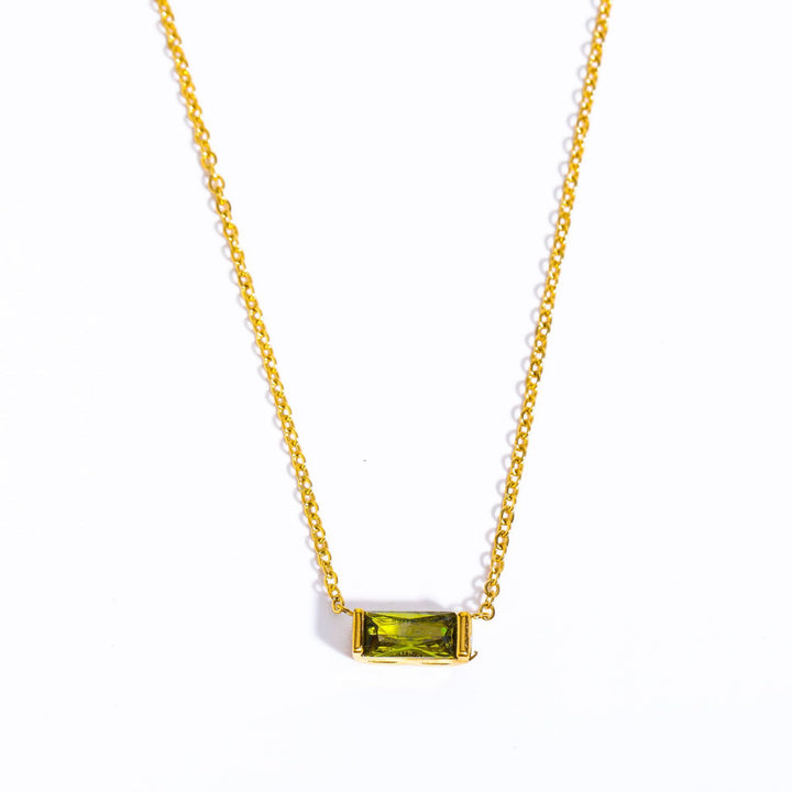 Collar de acero inoxidable con colgante rectangular sencillo de piedra natal de Olivenorma 