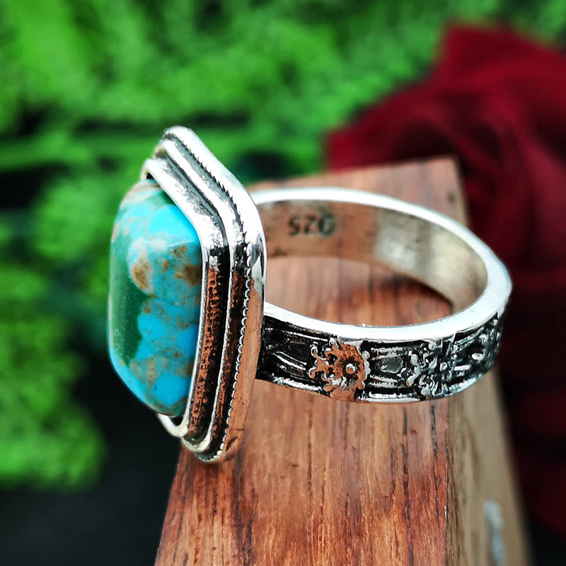 Anillo de plata con rosa en relieve bañado en piedra del emperador Olivenorma 