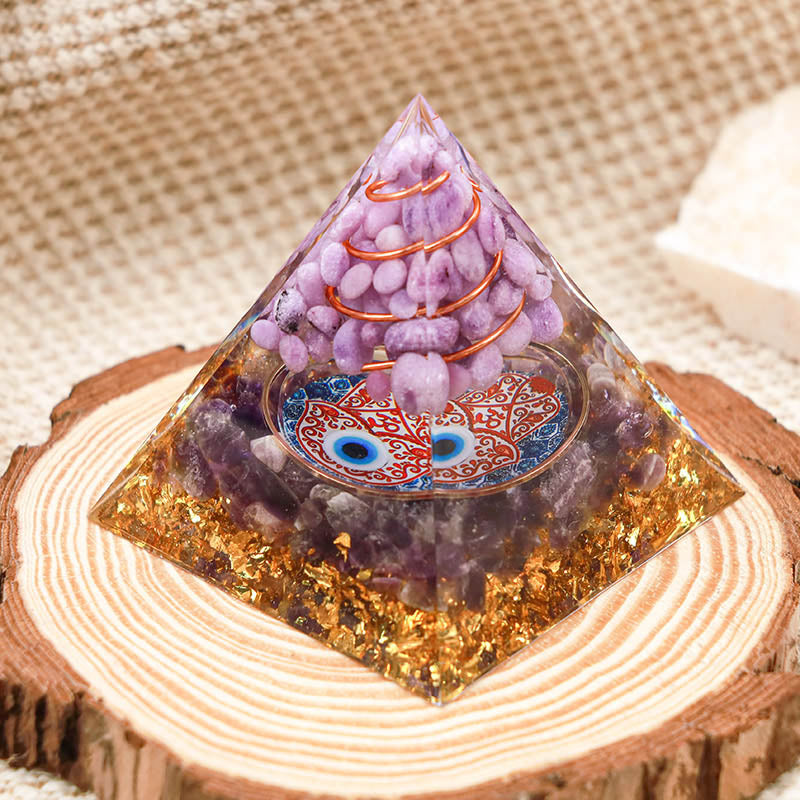 Pirámide de orgón de protección Hamsa de amatista y jade morado de Olivenorma