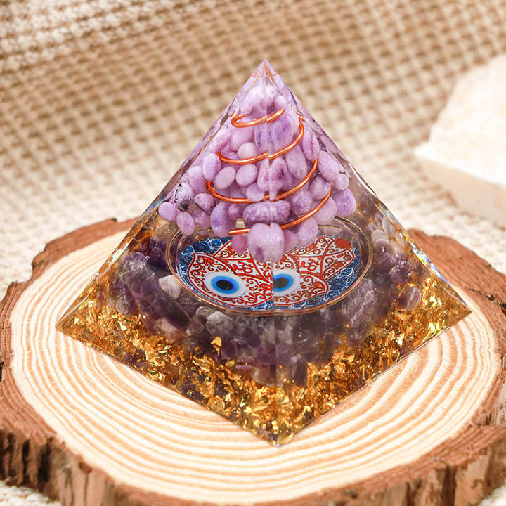 Pirámide de orgón de protección Hamsa de amatista y jade morado de Olivenorma