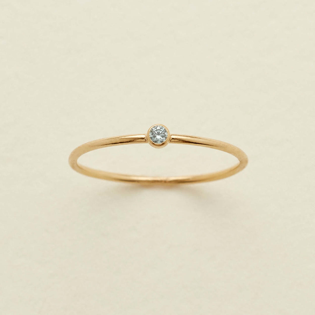 Anillo fino con piedra natal de Olivenorma para el día del nacimiento de 12 meses