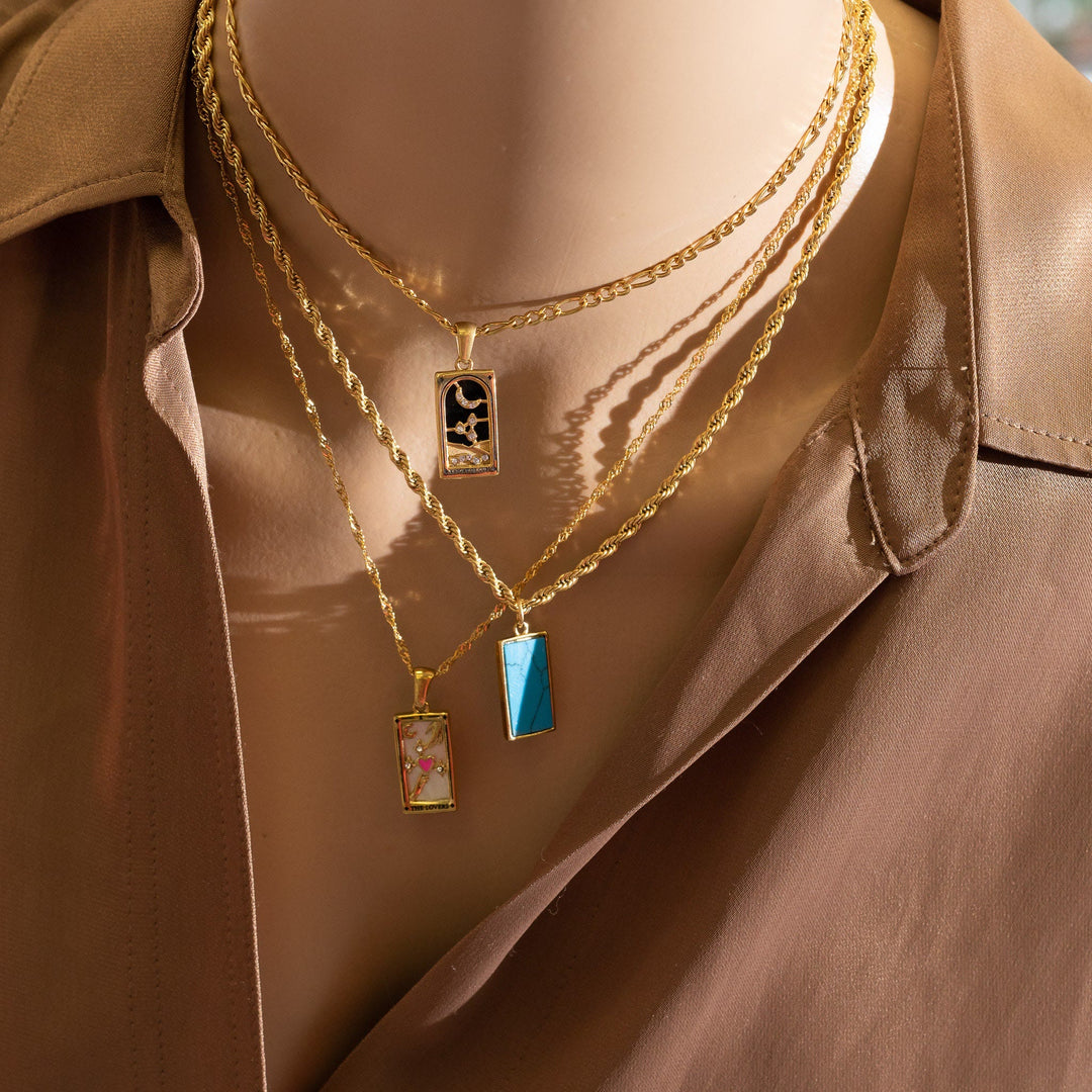 Collar con el signo del tarot "Sol, Amantes, Estrella y Luna" de Olivenorma