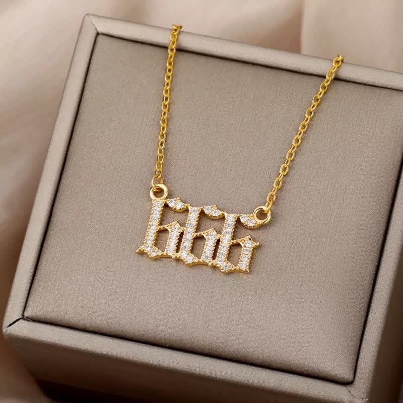 Collar con número de ángel y circonita de Olivenorma