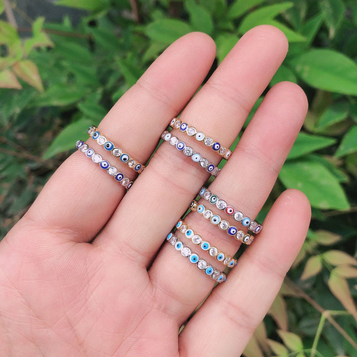 Anillo ajustable con circonita blanca y ojo malvado de colores de Olivenorma 