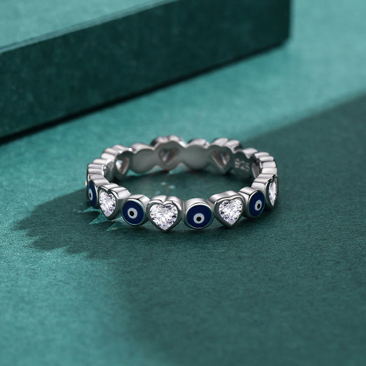 Anillo de plata de ley S925 con forma de corazón y circonita blanca de Olivenorma