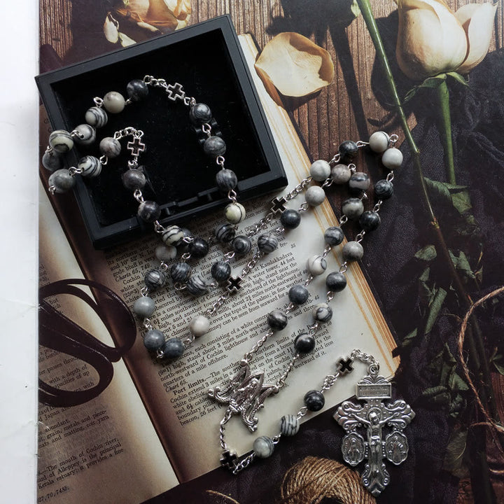 Collar rosario con cruz de la Santa Madre en ágata negra de Olivenorma 