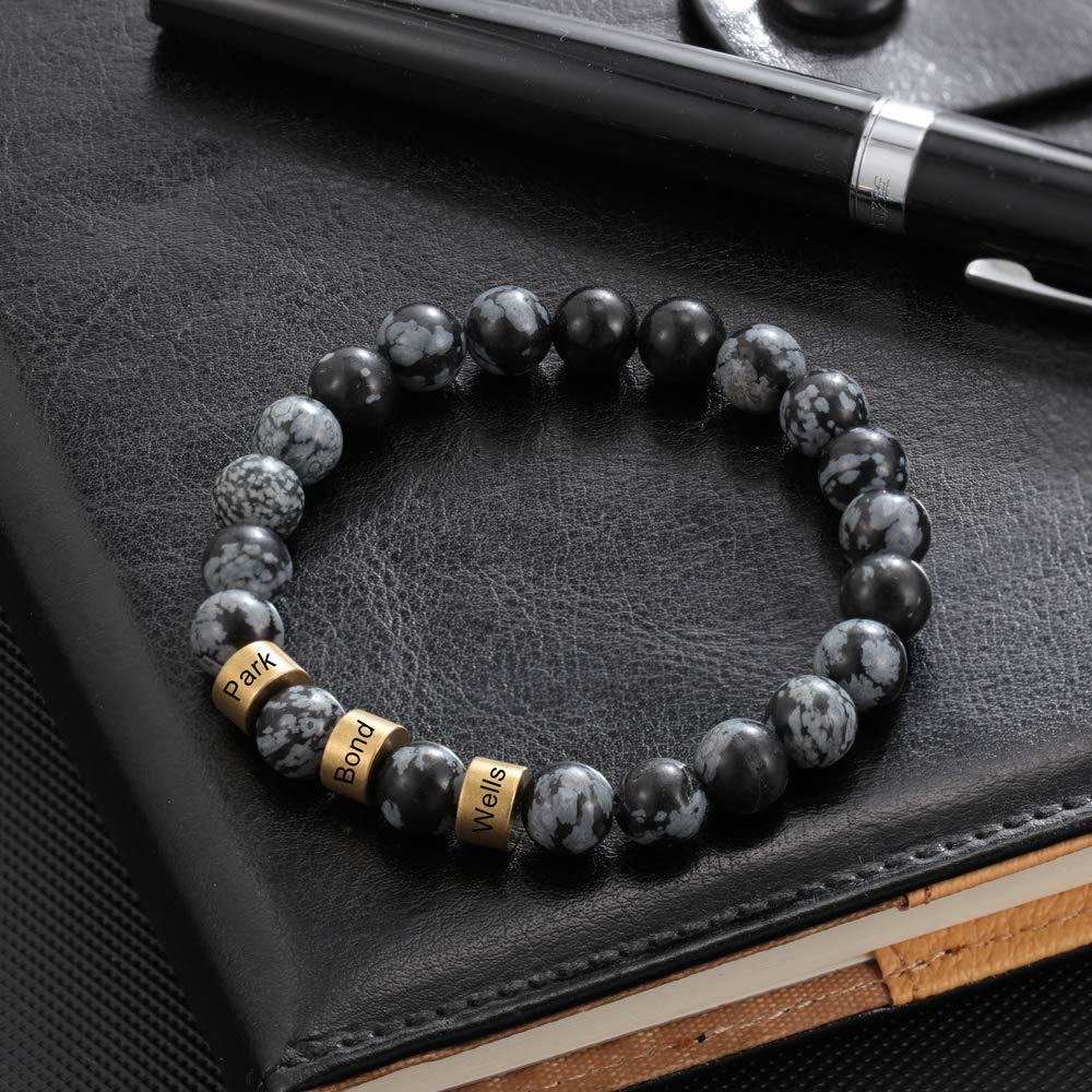 Pulsera de hombre personalizada con cuentas grabadas en piedra natural de Olivenorma
