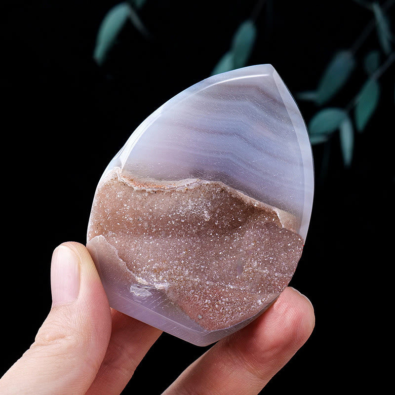Adornos de piedras preciosas con forma de llama de cristal natural de Olivenorma