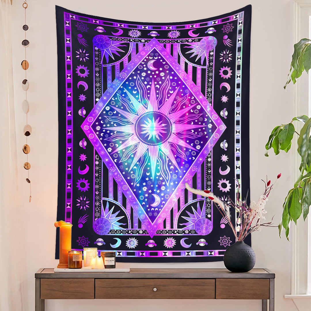 Tapiz bohemio con rayos de sol y luna de Olivenorma 