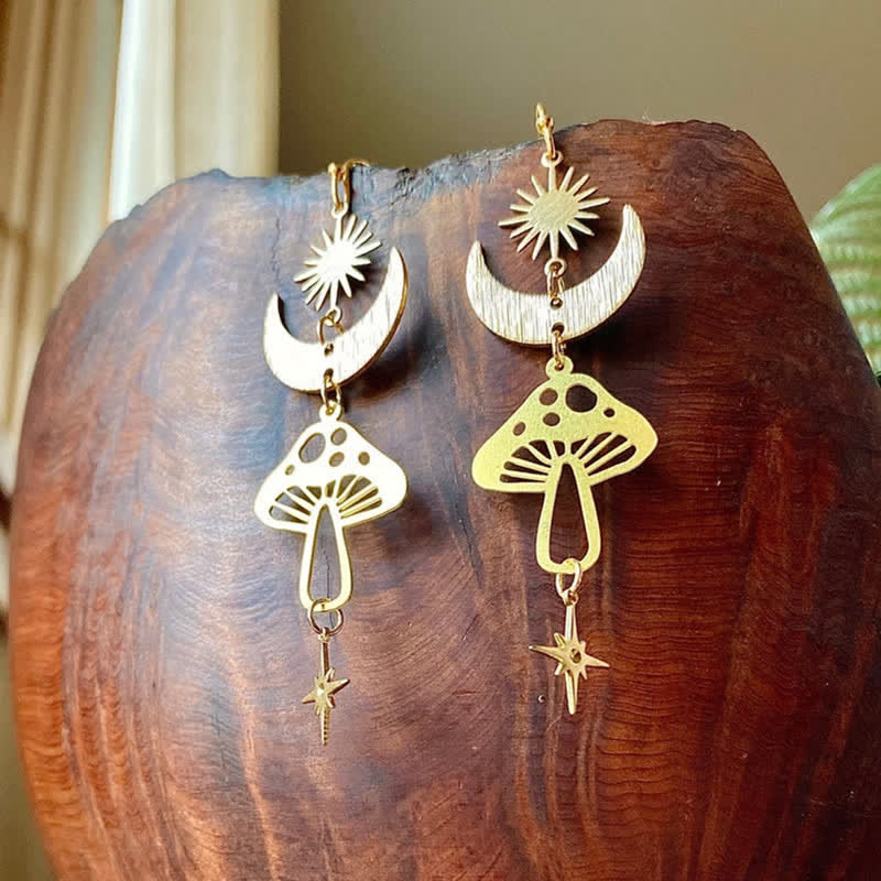 Pendientes de luna y estrella con forma de hongo en oro de Bohemia de Olivenorma