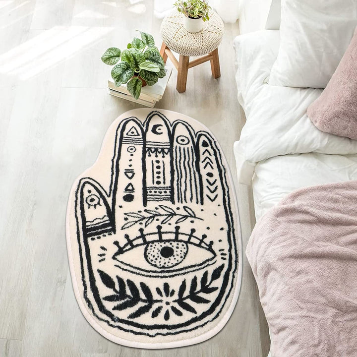 Alfombra suave con símbolo de Hamsa en color blanco de Olivenorma