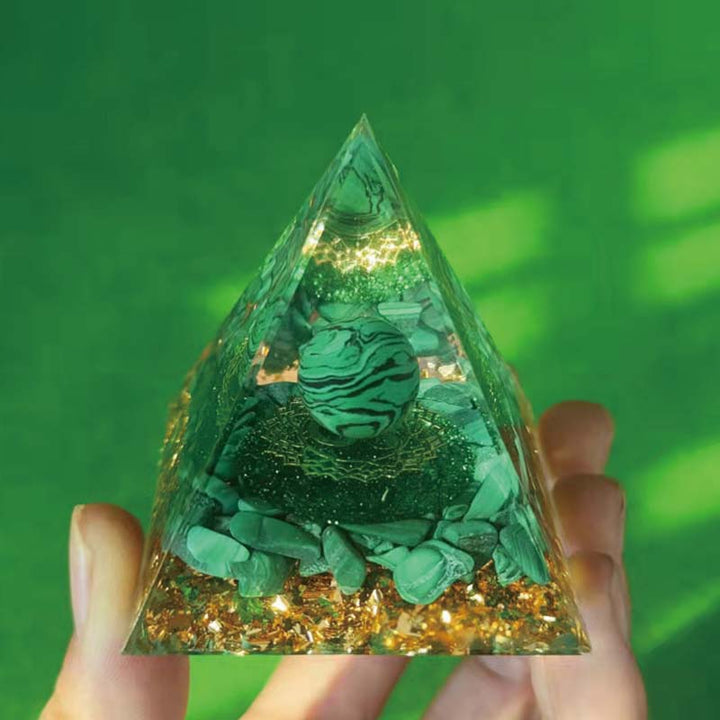 Pirámide de orgón de protección de malaquita natural de Olivenorma 