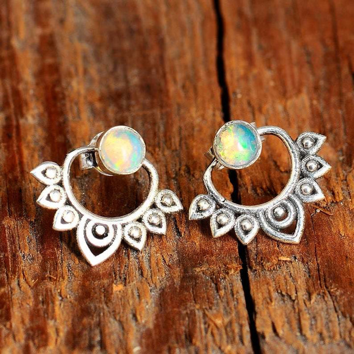 Pendientes decorativos de loto con ópalo natural de Olivenorma