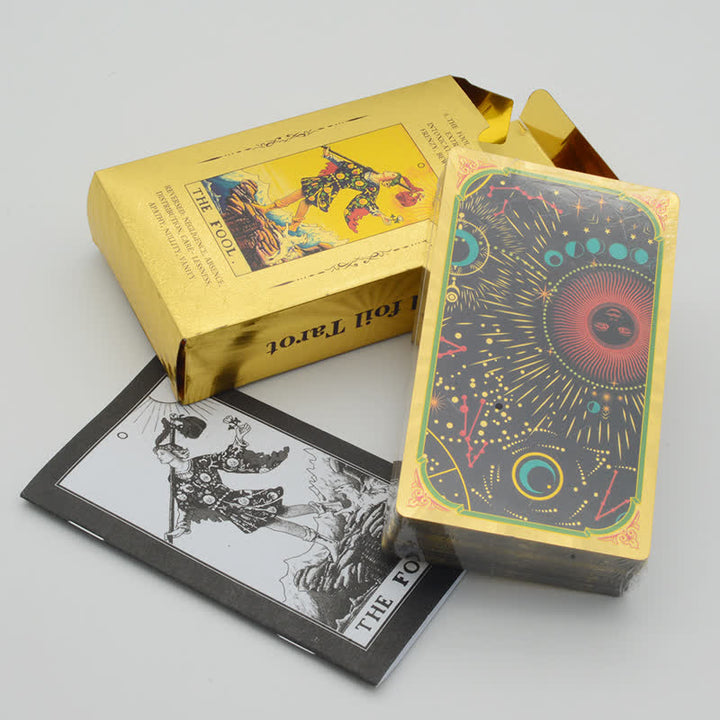 Carta del tarot delicada con lámina dorada de Olivenorma