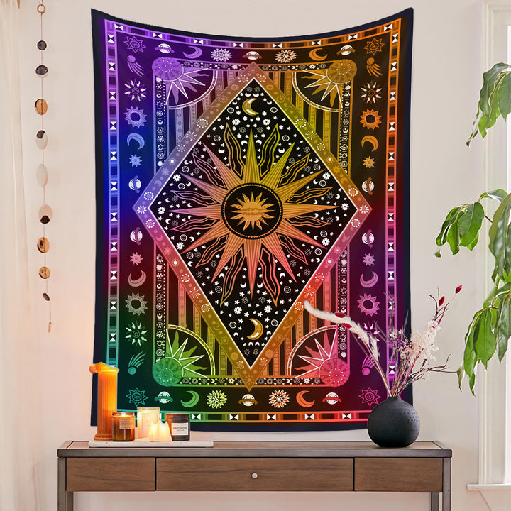 Tapiz bohemio con rayos de sol y luna de Olivenorma 