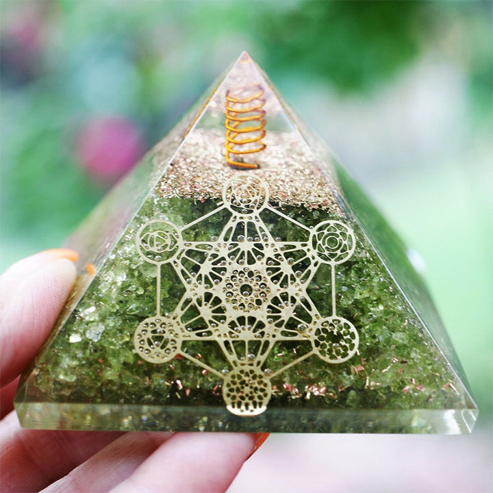 Pirámide de orgón del cubo de Metatrón de peridoto de Olivenorma