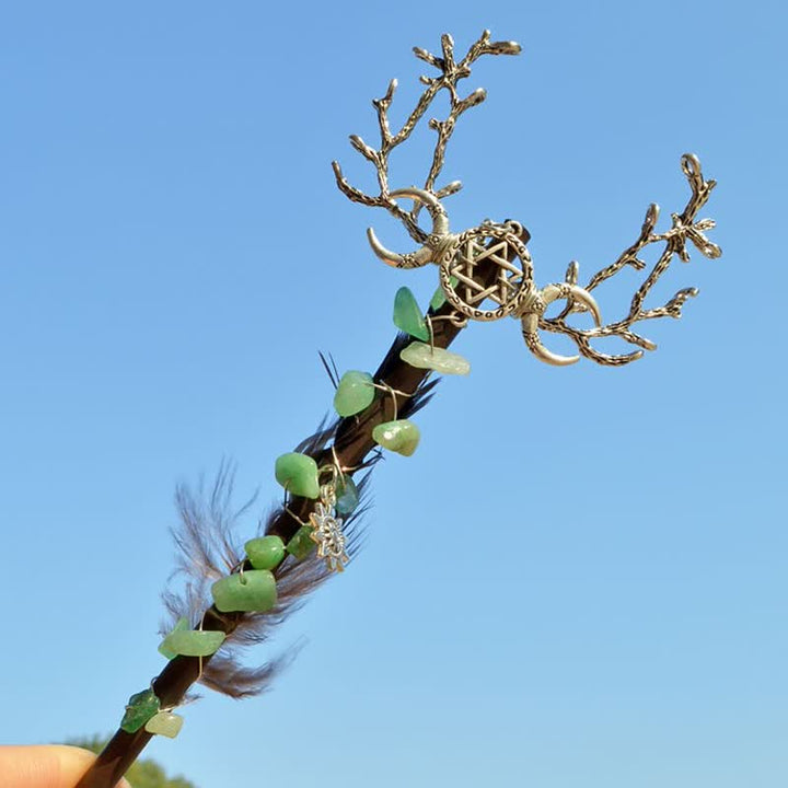 Varitas de cristal con plumas y luna de hadas naturales de Olivenorma
