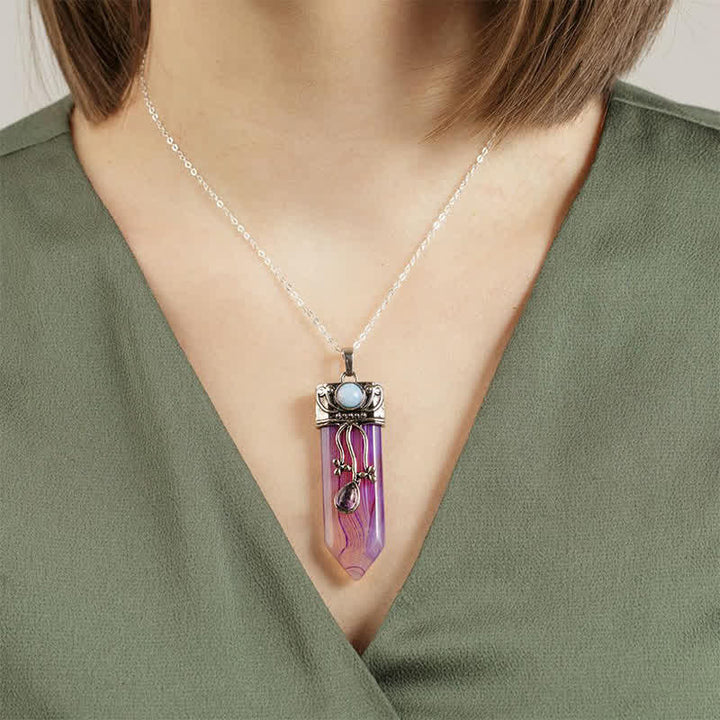 Collar de piedra natural con la diosa protectora Olivenorma 