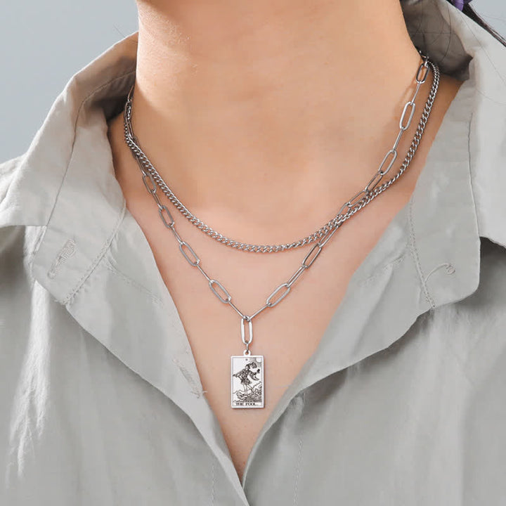 Collar de doble cadena con la carta del tarot de Olivenorma