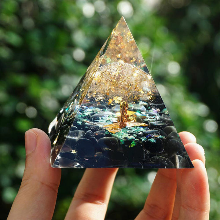 Pirámide de orgón con árbol de la vida de obsidiana de Olivenorma y cristal transparente