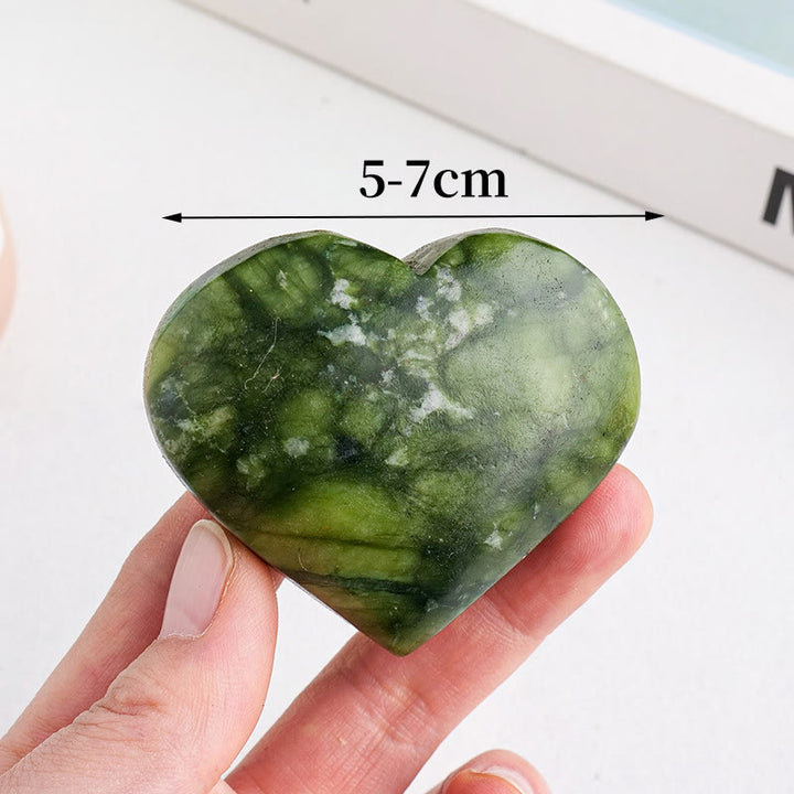 Piedra de juego con forma de corazón de cristal de aventurina verde de Olivenorma