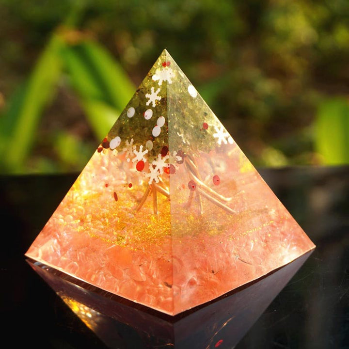 Pirámide de orgón con árbol de la vida de peridoto de cristal rosa navideño de Olivenorma