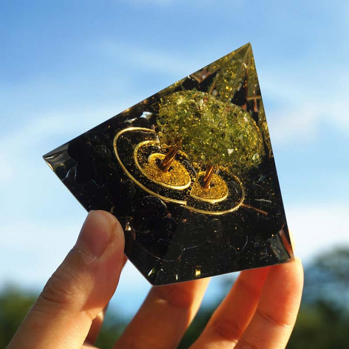 Pirámide de orgón Reiki del árbol de la vida de peridoto Olivenorma con obsidiana