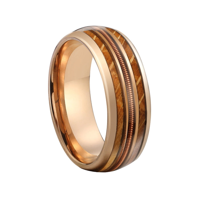 Anillo de madera de barril de whisky con cuerdas de guitarra de carburo de tungsteno dorado de Olivenorma