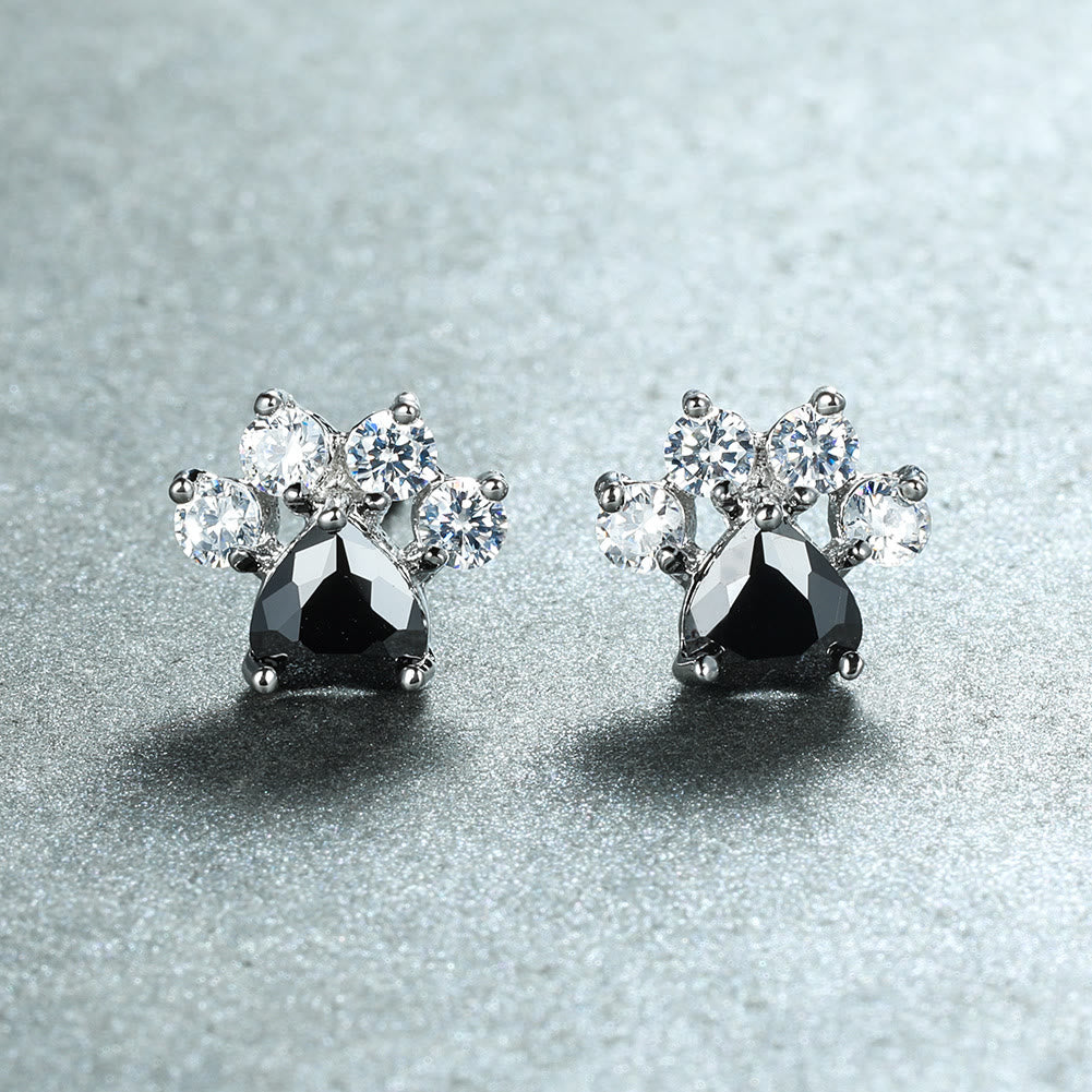 Pendientes de pata de gatito con circonita blanca y ópalo kawaii de Olivenorma