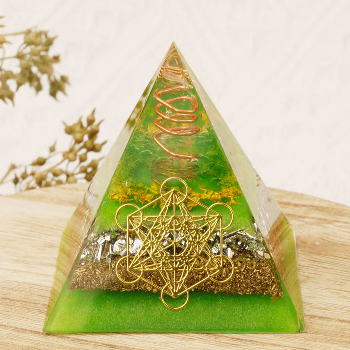Pirámide de orgón del cubo de Metatrón de la vida verde de Olivenorma 