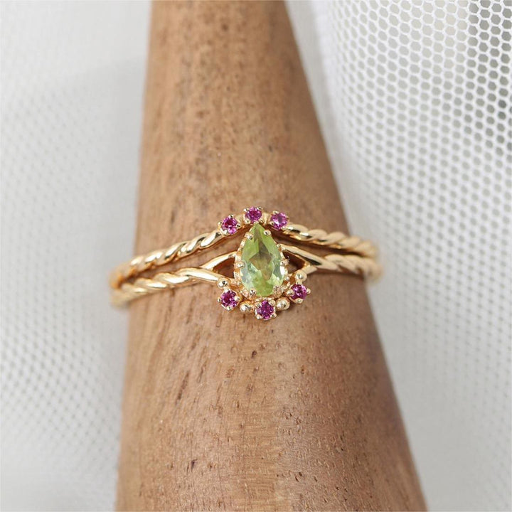 Juego de anillos ajustables apilables con cristales de color rosa peridoto delicado de Olivenorma 