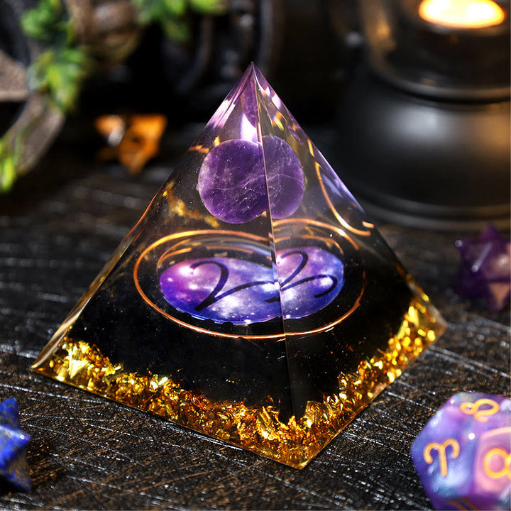 Pirámide de orgón de obsidiana con bola de amatista de Olivenorma 
