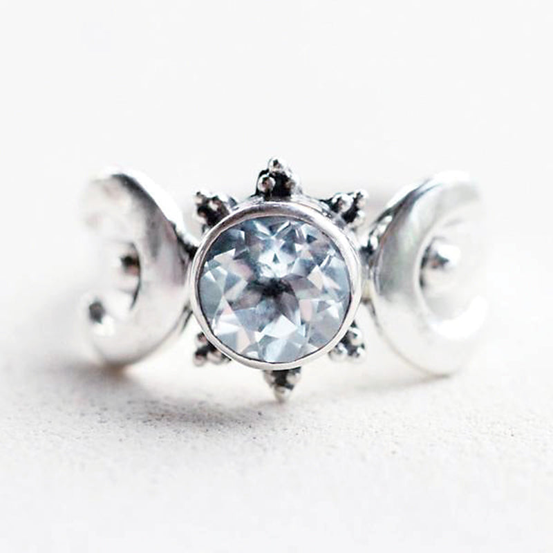Anillo de la diosa de la luna mística de Olivenorma