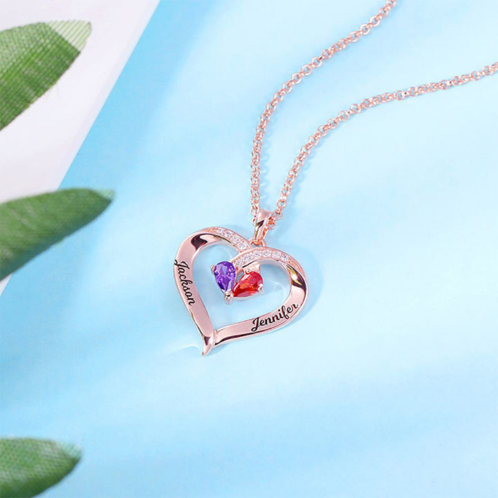 Collar con piedras de nacimiento en forma de corazón grabado y personalizado de Olivenorma - image 9