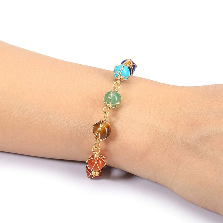 Pulsera de yoga ajustable de color dorado natural con chakras 