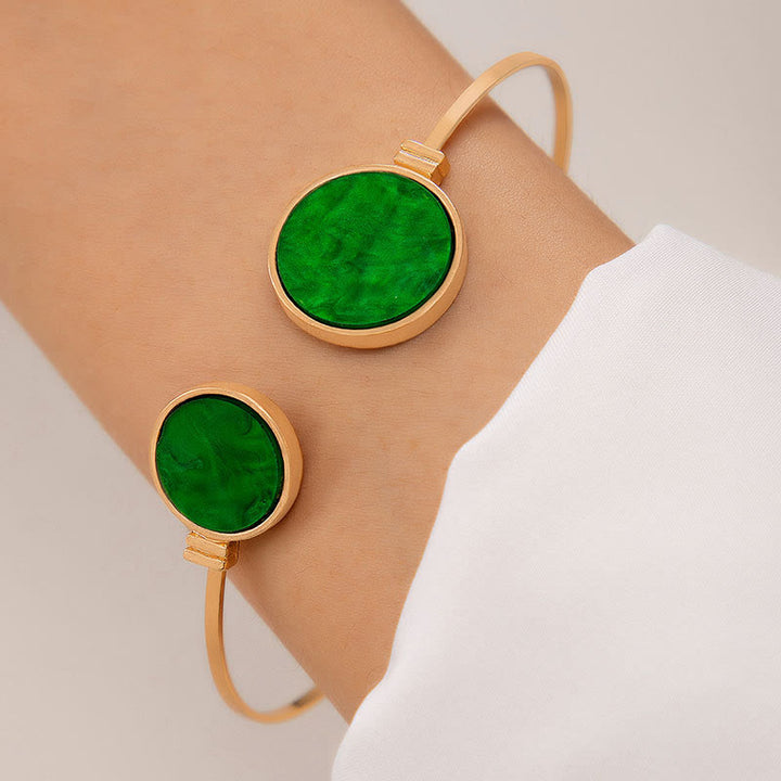Conjunto de cinco pulseras abiertas de aleación de piedra natural Olivenorma