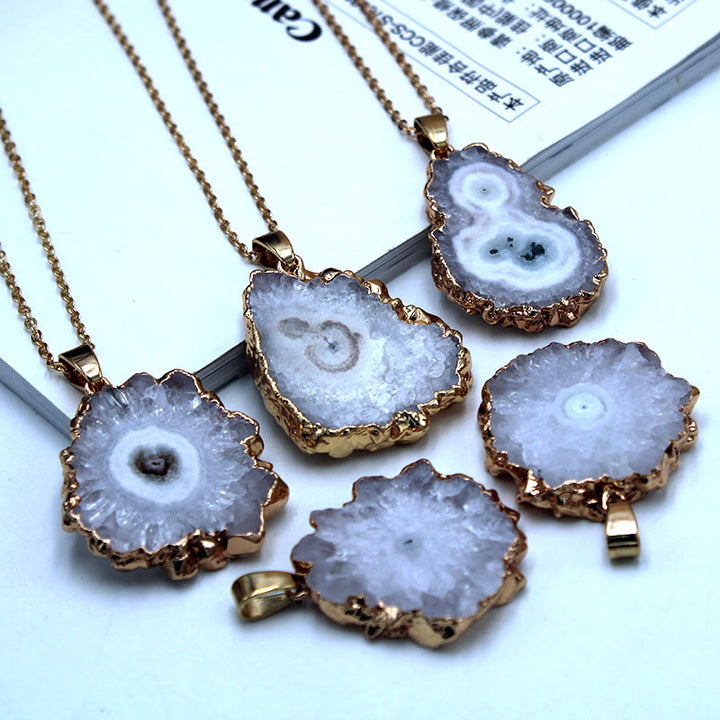 Colgante de geoda de cristal natural Olivenorma