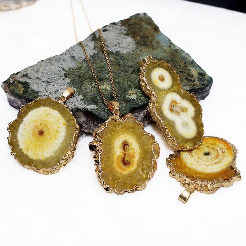 Colgante de geoda de cristal natural Olivenorma