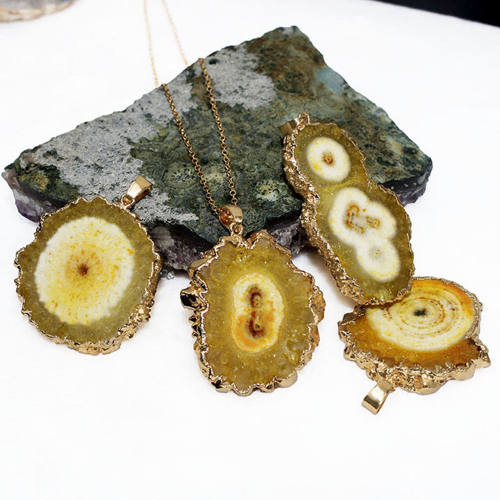 Colgante de geoda de cristal natural Olivenorma
